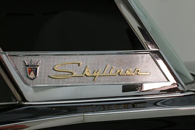 Woody's Classic Cars & Baseball Museum
